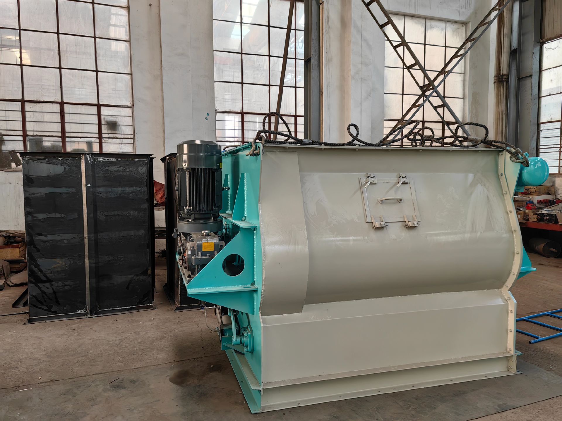 Dry mortar mixer main view